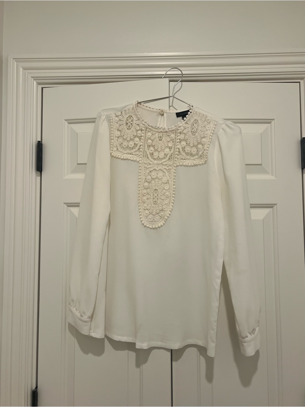 Halogen Cream Crochet Yoke Long-Sleeve Blouse